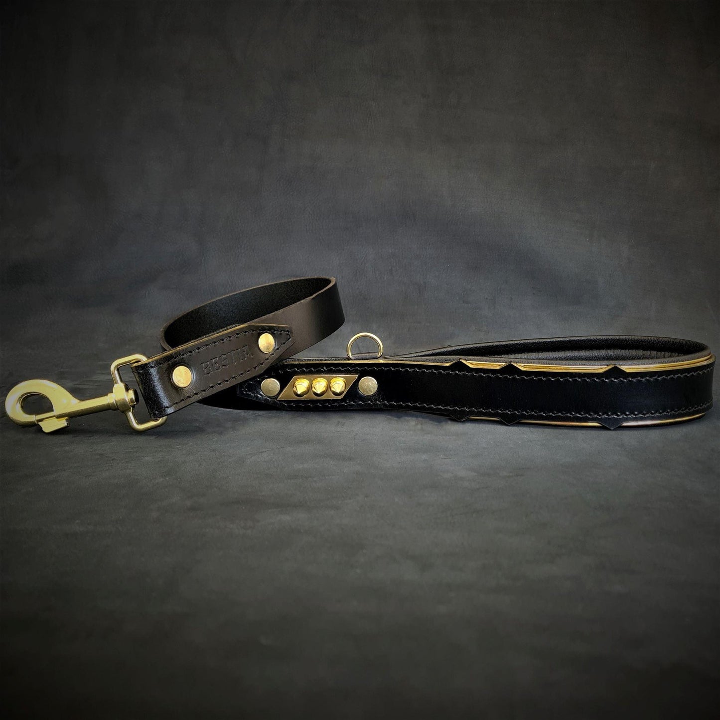 The ''Midas'' Collar Gold